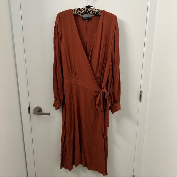 ELOQUII Boho Style Wrap Dress - Picture 3 of 6